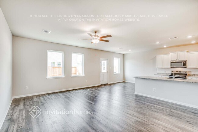 Foto del edificio - 8119 Sunberry Shadow Dr