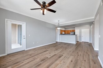Building Photo - 20100 N 78th Pl