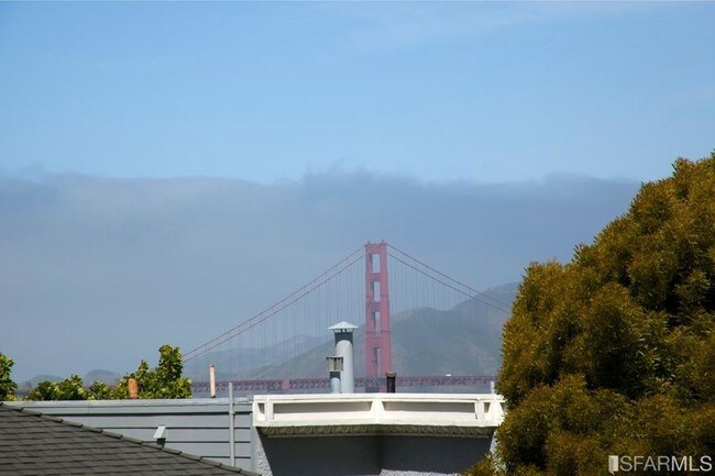 Building Photo - 2936 Divisadero St