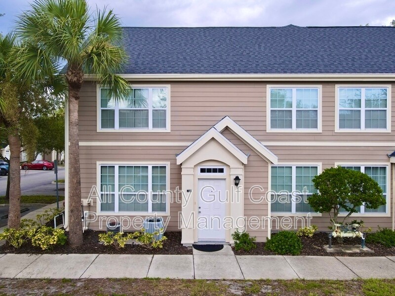 Foto principal - 5631 Rosehill Rd