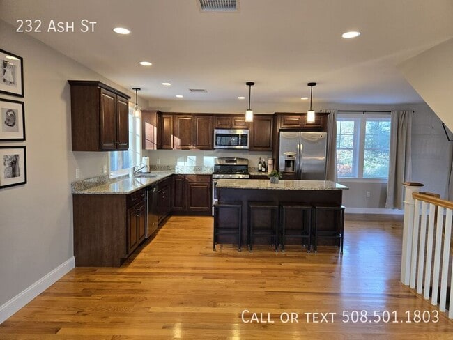 Foto del edificio - 232 Ash St