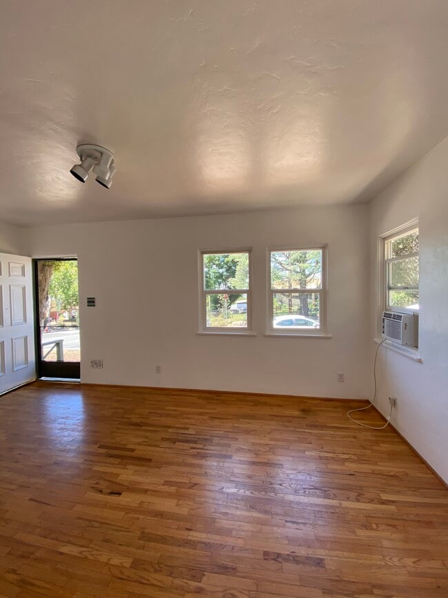 10204 Fairgrove Ave, Tujunga, CA 91042 House Rental in Tujunga, CA