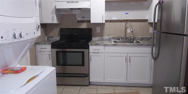 Building Photo - 2801 NC-86