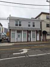 Building Photo - 545 Revere St