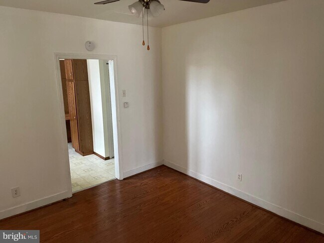 Foto del edificio - 327 W Fornance St