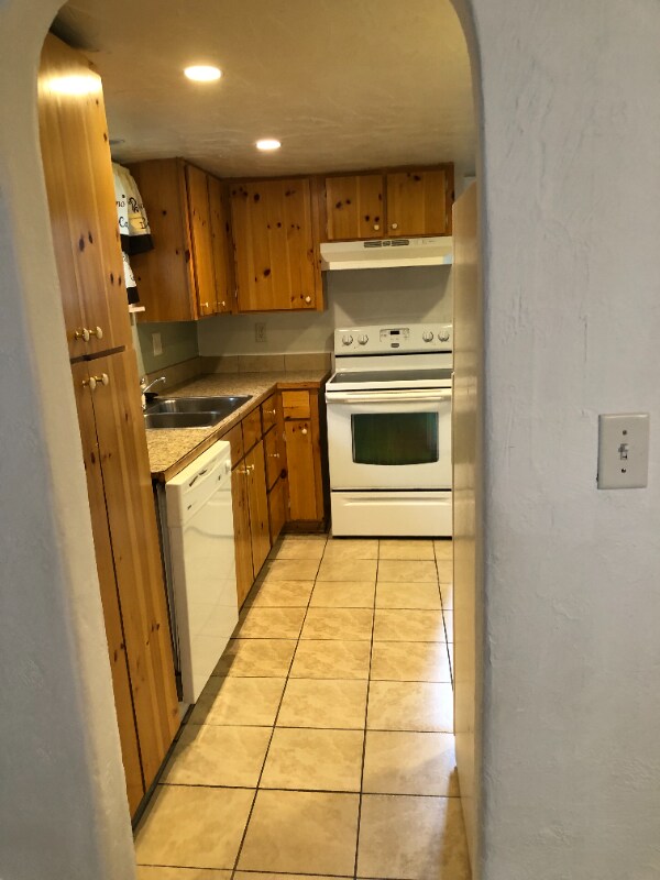 Primary Photo - 1127 W Mulberry St