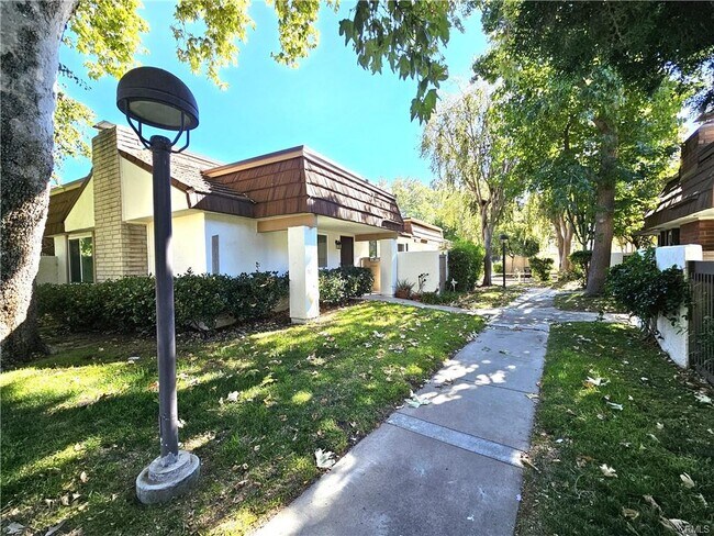 Foto del edificio - 22153 James Alan Cir