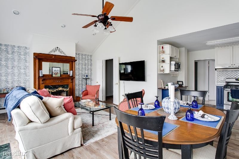 Foto principal - 3 br, 1 bath House - 922 Blankenbaker Ln