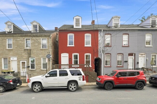 Building Photo - 405 Beaver St