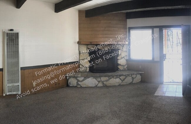Building Photo - Pet-Friendly Two Story Home!