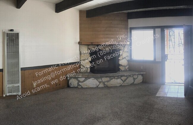 Foto del edificio - Pet-Friendly Two Story Home!