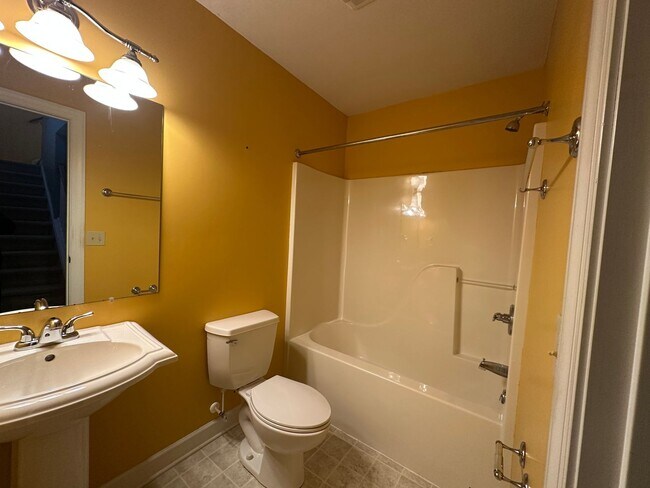 Foto del edificio - 1925 Buttonwood Ct