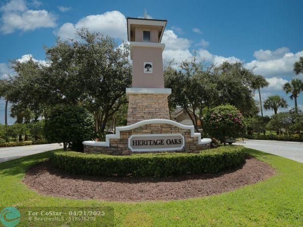 Building Photo - 10086 SW Chadwick Dr