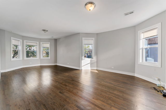Building Photo - 3126 N Lawndale Ave