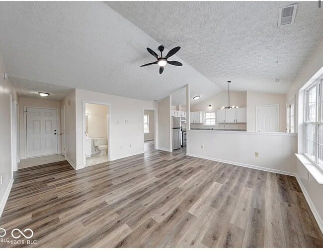 Building Photo - 7621 Orchard Village Dr