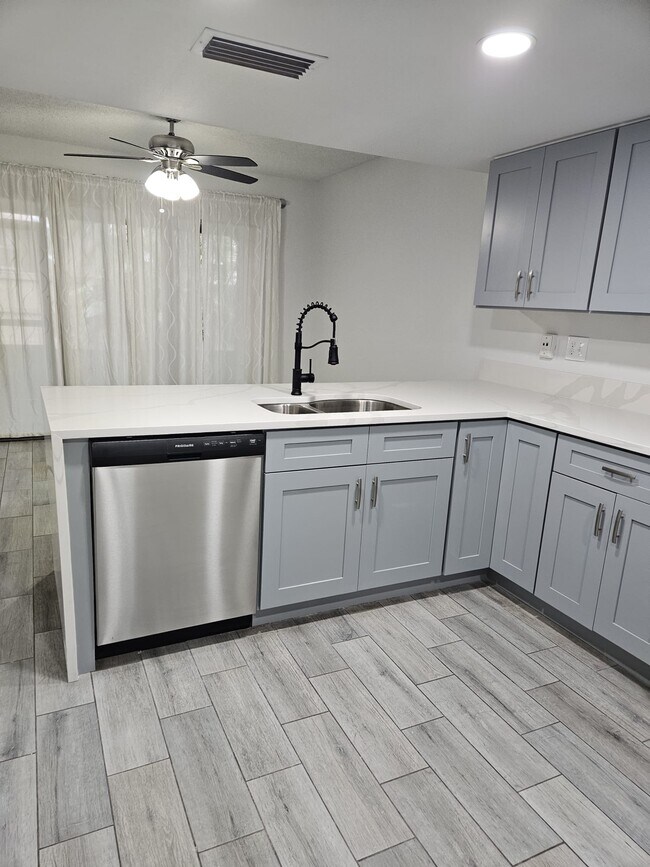 Building Photo - 5821 Windhover Dr