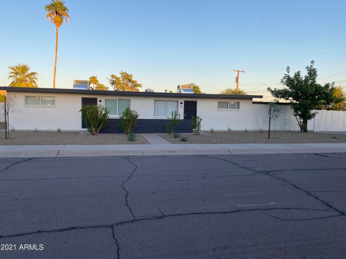 Primary Photo - 929 E Tempe Dr
