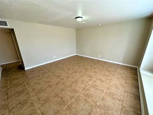 Building Photo - 3890 W Ocotillo Rd