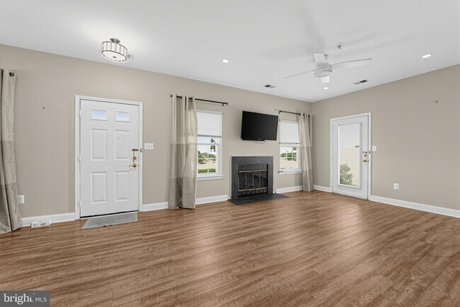 Foto del edificio - 1416 Nestlewood Ct