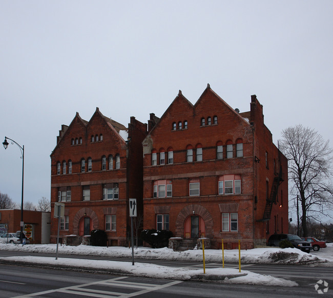 Building Photo - 512-514 Lake Ave