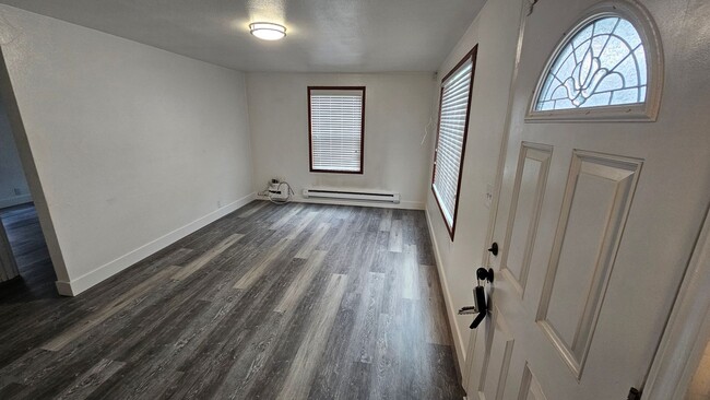 Photo - Arvin Duplex Apartment