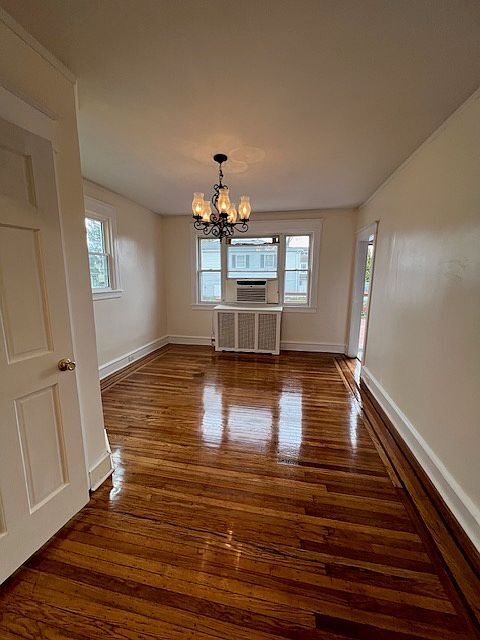 Foto principal - 7049 Greenwood Ave