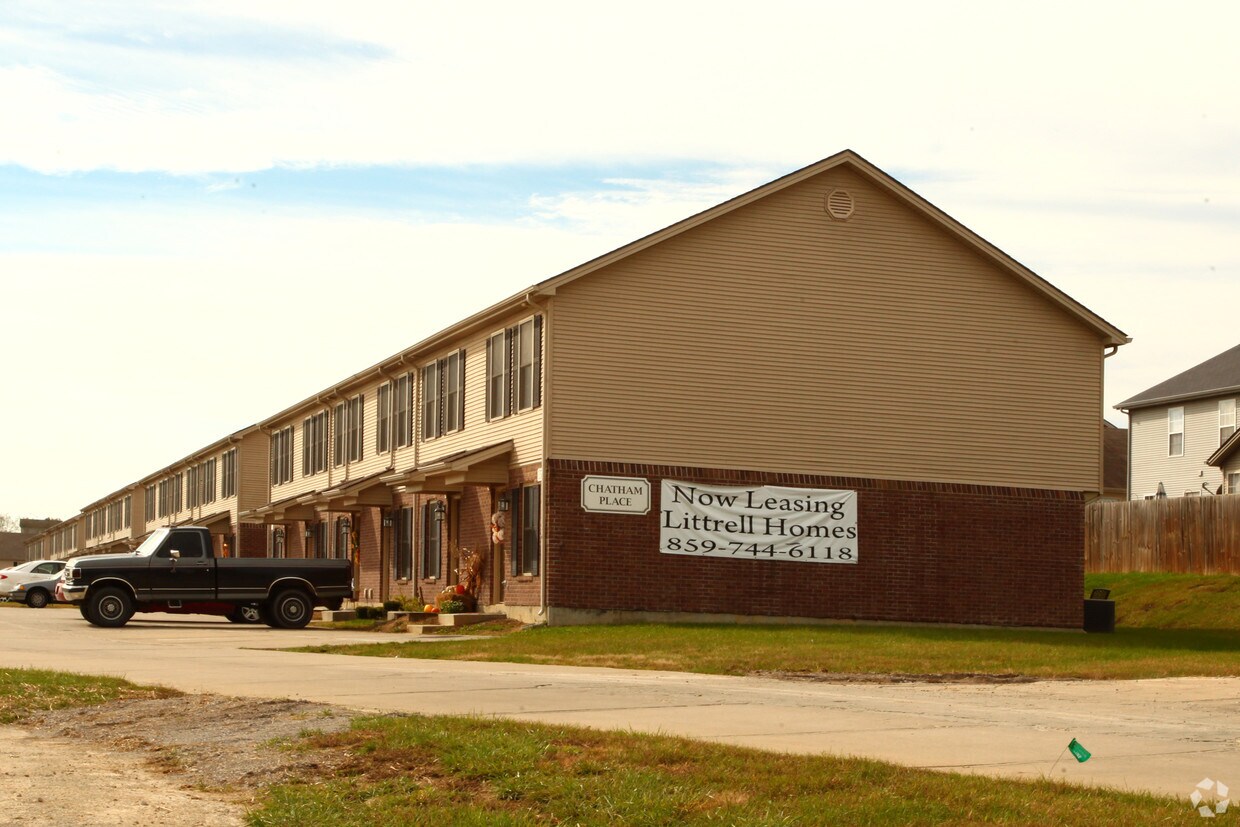 Foto principal - Chatham Townhomes