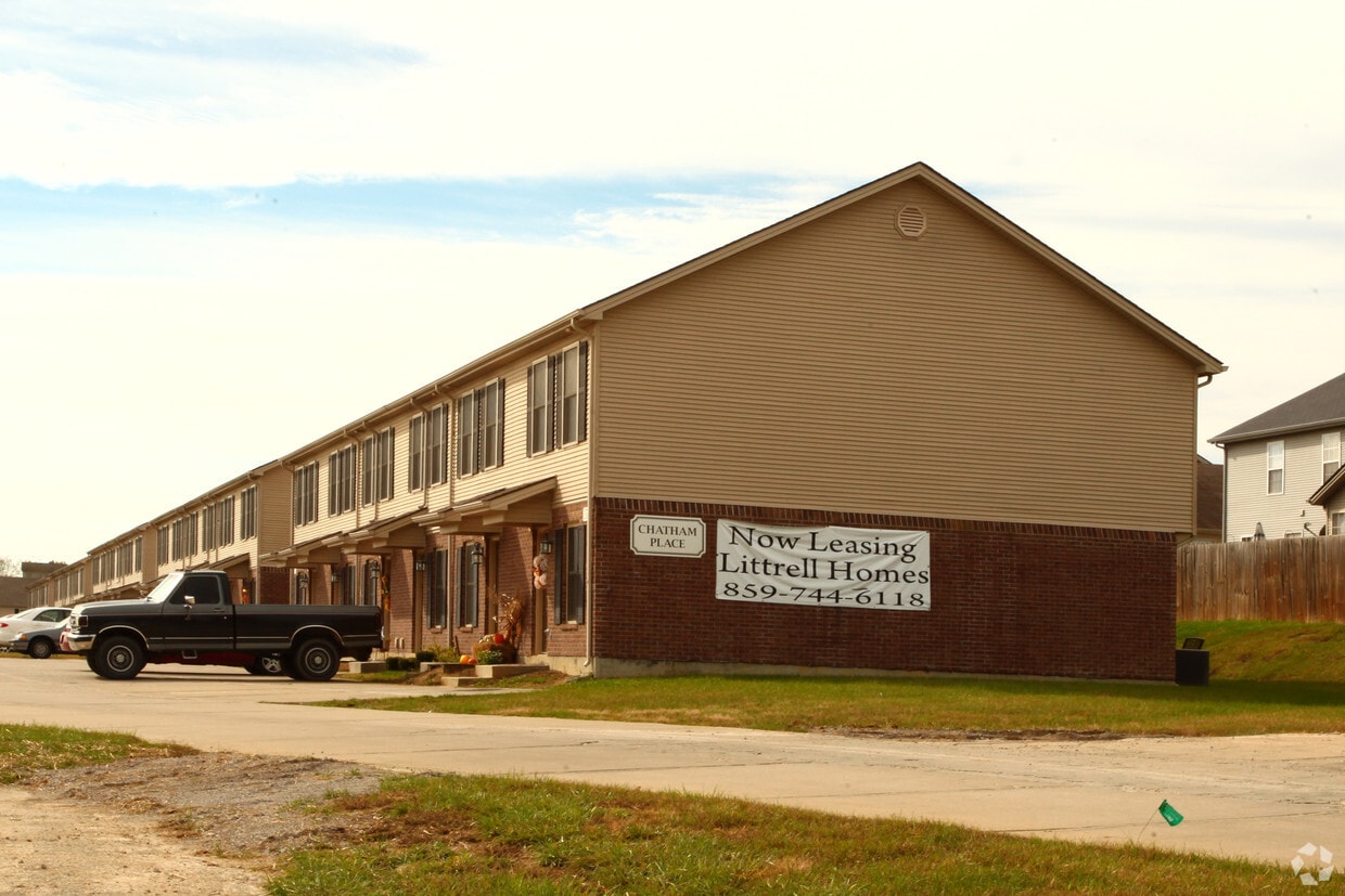 Primary Photo - Chatham Townhomes