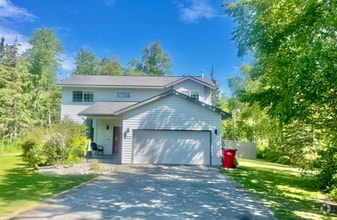 Building Photo - 2711 N Woodfield Dr
