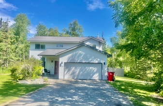 Building Photo - 2711 N Woodfield Dr