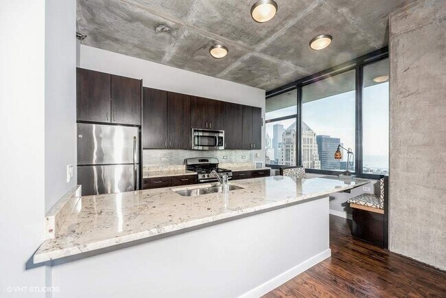 Foto del edificio - 235 W Van Buren St