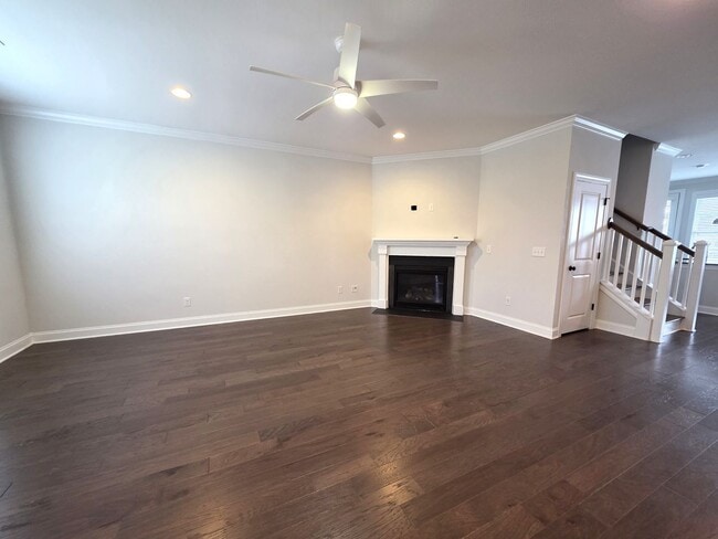 Building Photo - Beautiful Oyster Point Townhome - Mt. Pleasant