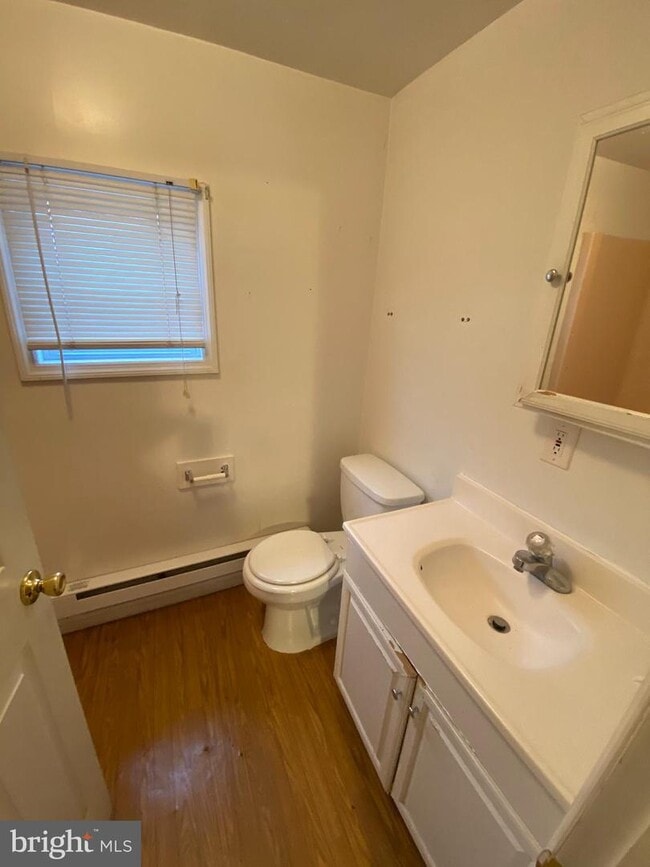 Building Photo - 2 Park Ave