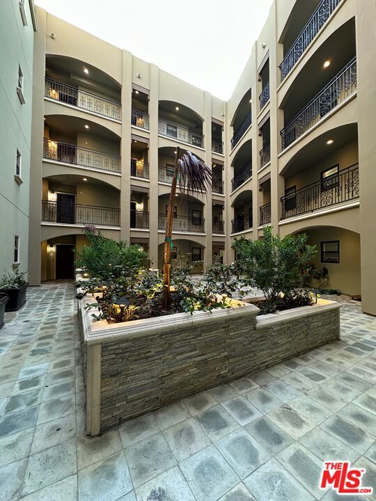 Foto del edificio - 12104 Hoffman St