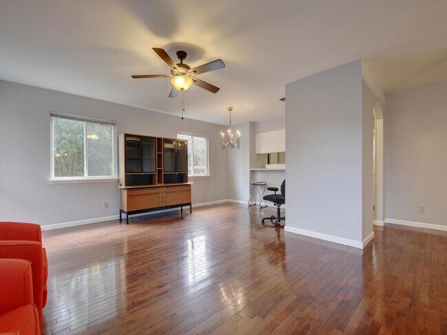 Foto del edificio - 6210 Shadow Valley Dr