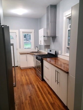 Building Photo - 10 Allston St