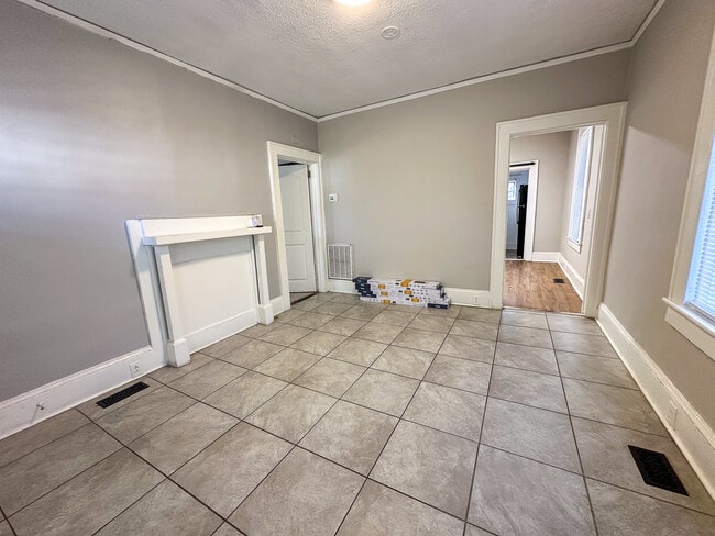 Foto del edificio - 3410 Kalynne St