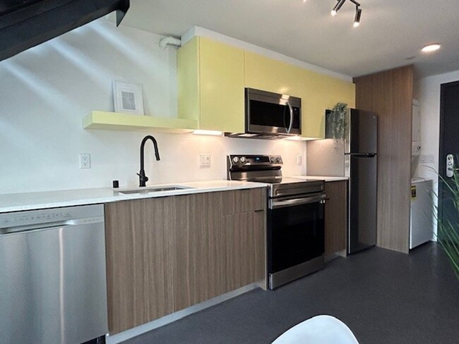 Interior Photo - Harvey Hillcrest