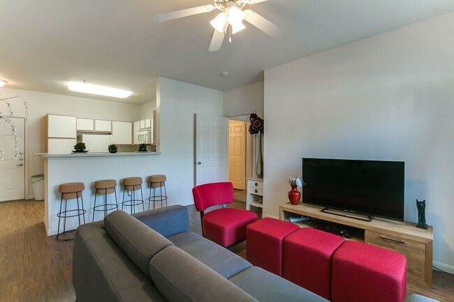 Interior Photo - Knightsbridge