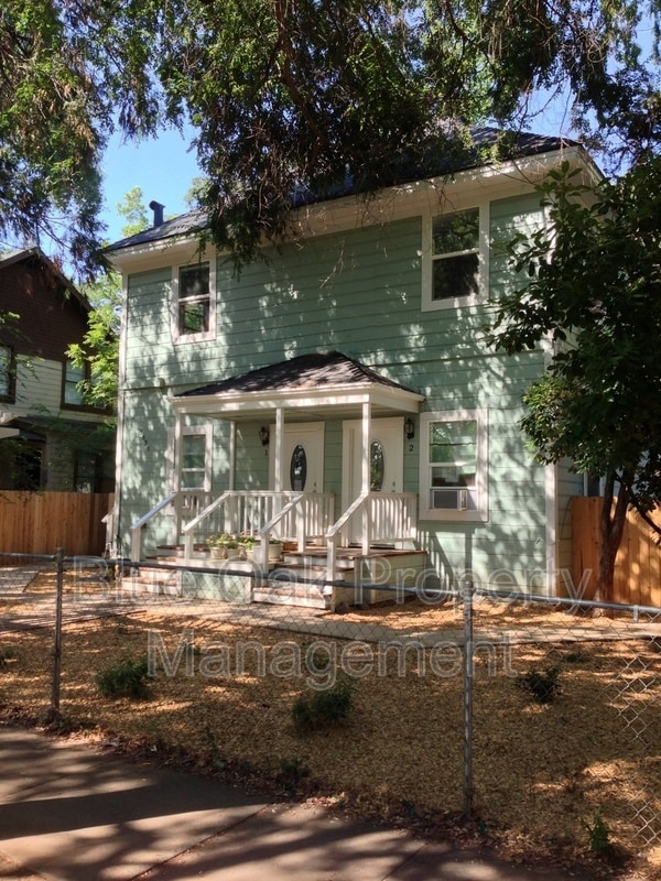 Primary Photo - 1636 Pine St