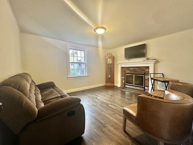 Foto del edificio - 25 Warren Ave