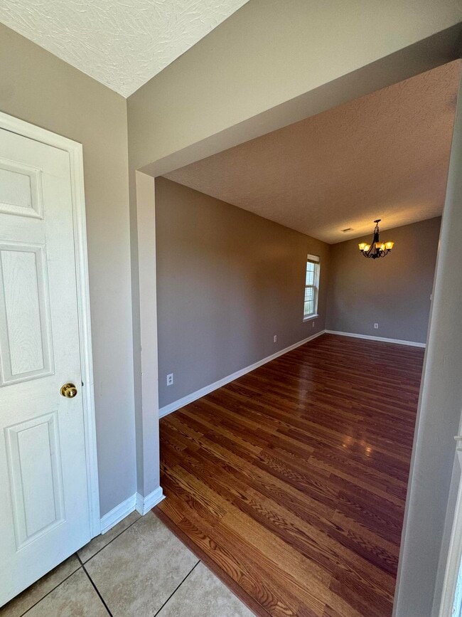 Building Photo - 889 Revere Run Dr