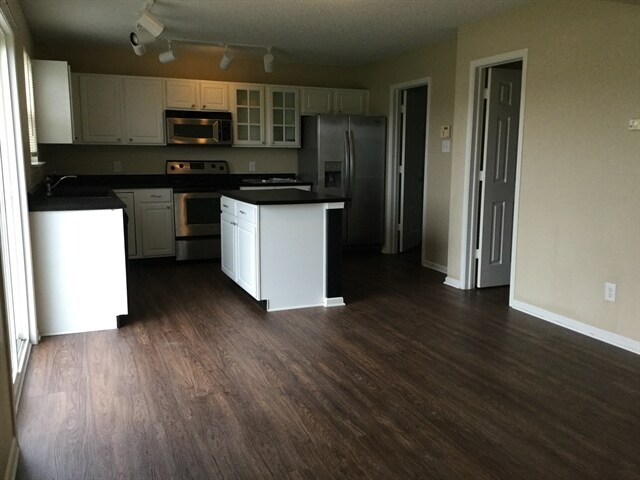 Foto del edificio - 9939 Big Bend Dr