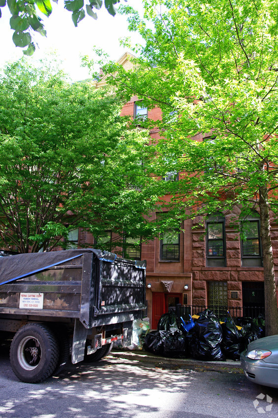 Primary Photo - 137 W 93rd St