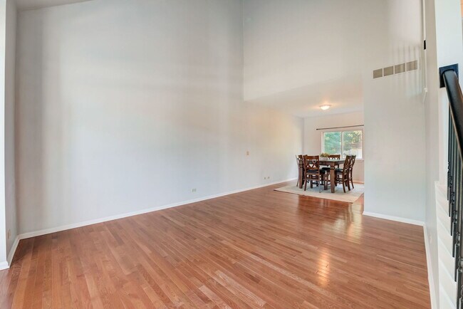 Building Photo - 1087 Camellia Pl