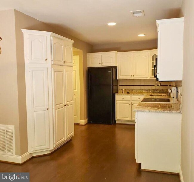 Building Photo - 18360 Allspice Dr