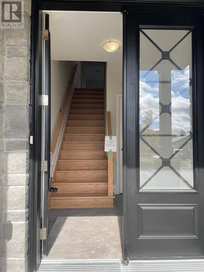 Photo du bâtiment - 670 Park Rd