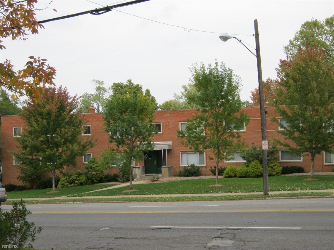 Foto principal - 2 br, 1 bath Condo - 2461 Noble Road #36