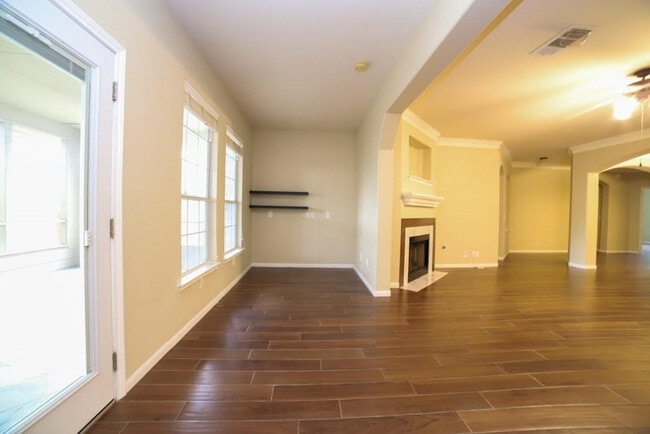 Building Photo - 6104 York Bridge Cir