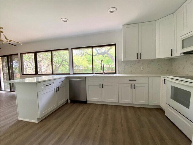 Foto del edificio - 11809 Highland Oaks Trail